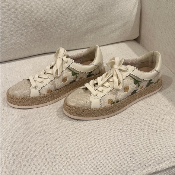 Dolce Vita espadrille embroidered tennis shoes - Picture 2 of 7